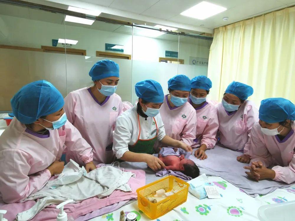 米易县妇婴监护型护送